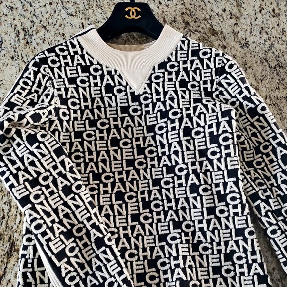 Chanel Pullover Sweater - Picture 2 of 5